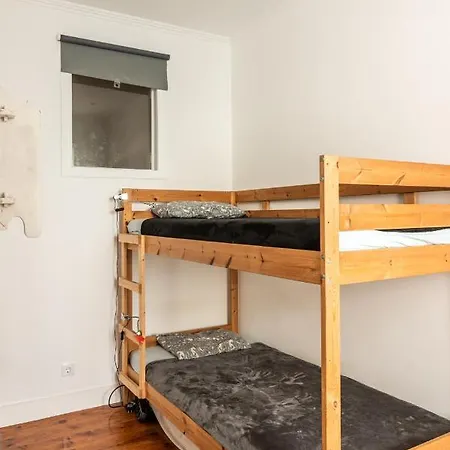 Cozy First Floor Flat Near Almirante Reis