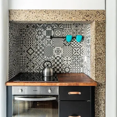 Cozy First Floor Flat Near Almirante Reis شقة Lisboa