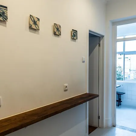Apartment Cozy First Floor Flat Near Almirante Reis Lissabon